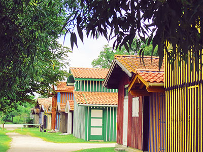 Alignement de Tiny House sans roue à Biganos